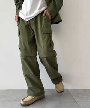 カーキ モデル：175cm L着用