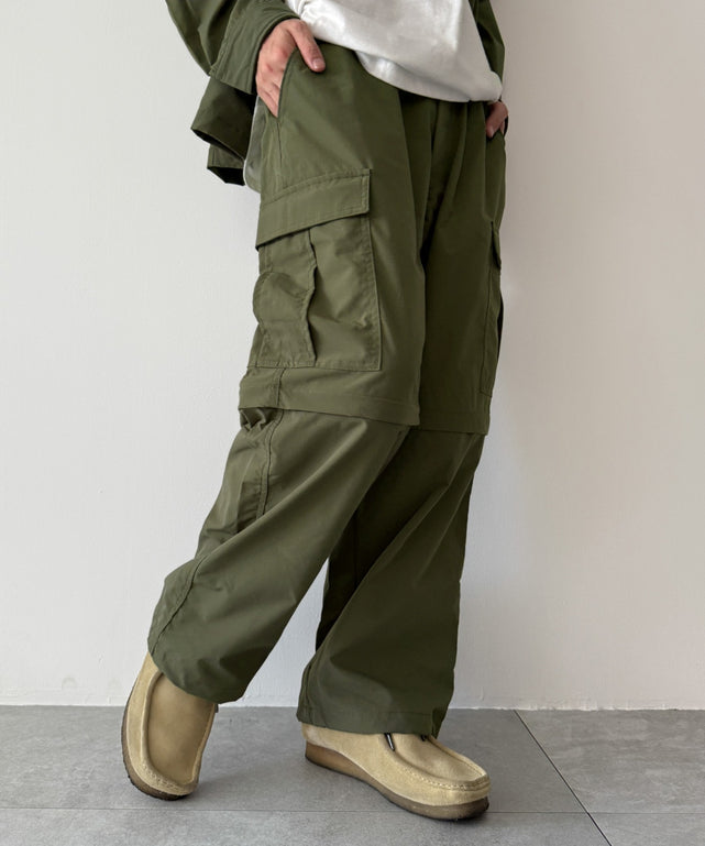 カーキ モデル：175cm L着用