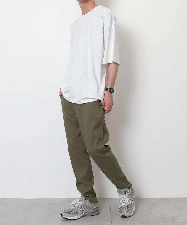 カーキ　モデル：175cm L着用