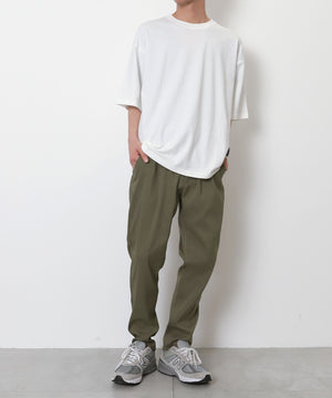 カーキ　モデル：175cm L着用