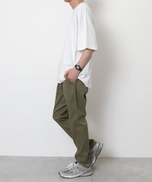 カーキ　モデル：175cm L着用