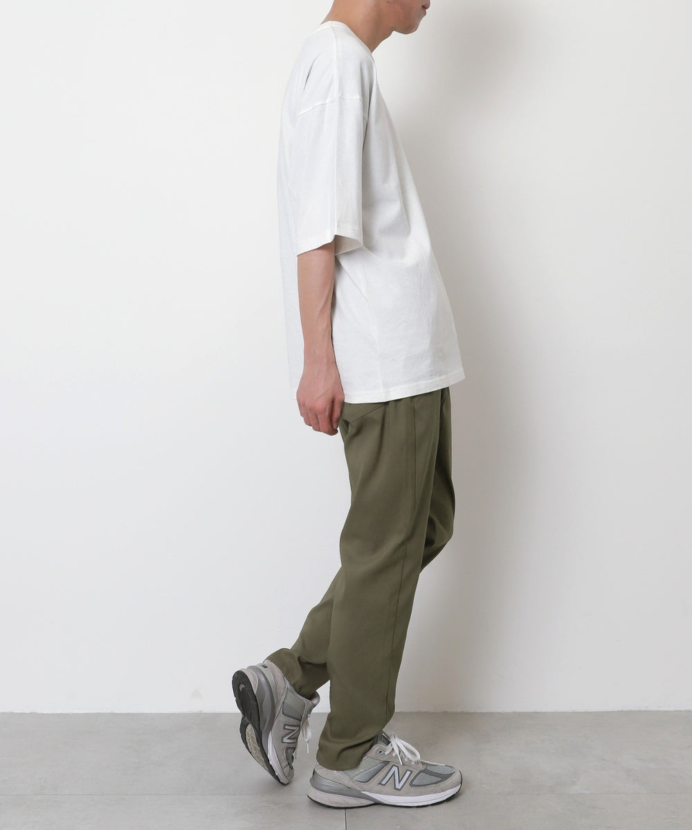 カーキ　モデル：175cm L着用