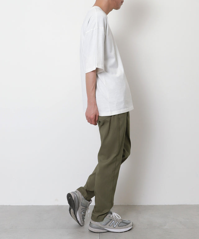 カーキ　モデル：175cm L着用