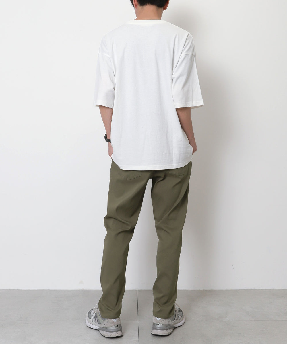 カーキ　モデル：175cm L着用