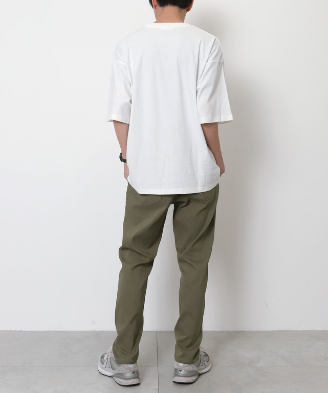 カーキ　モデル：175cm L着用