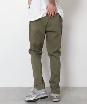 カーキ　モデル：175cm L着用