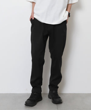 ブラック　モデル：175cm L着用