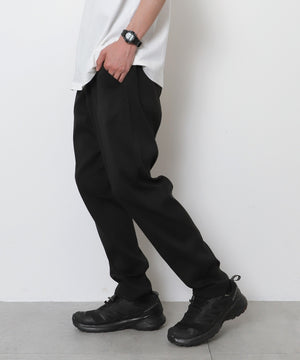 ブラック　モデル：175cm L着用