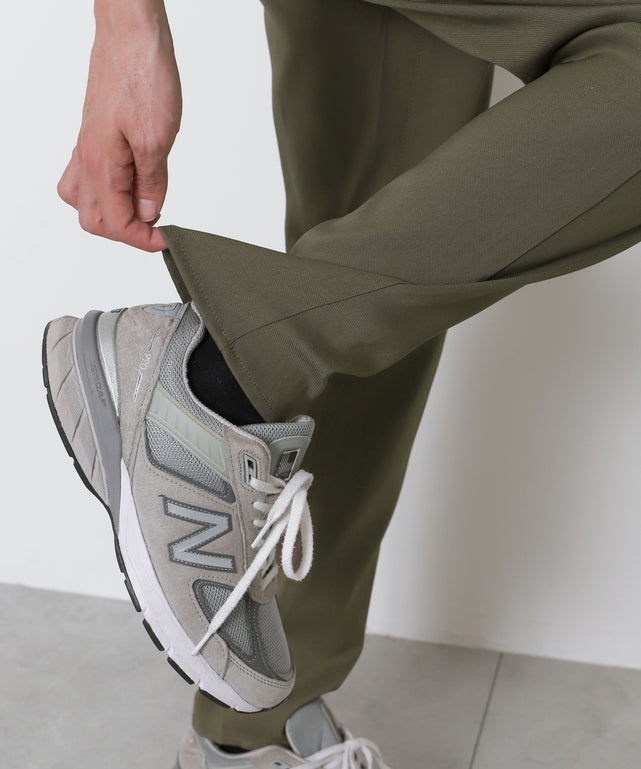 カーキ　モデル：175cm L着用