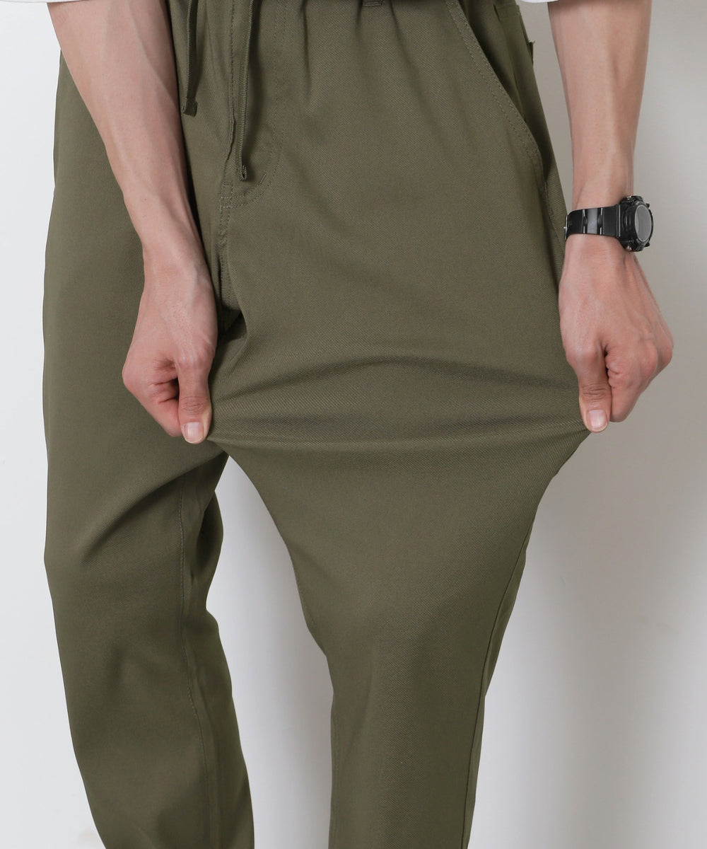 カーキ　モデル：175cm L着用