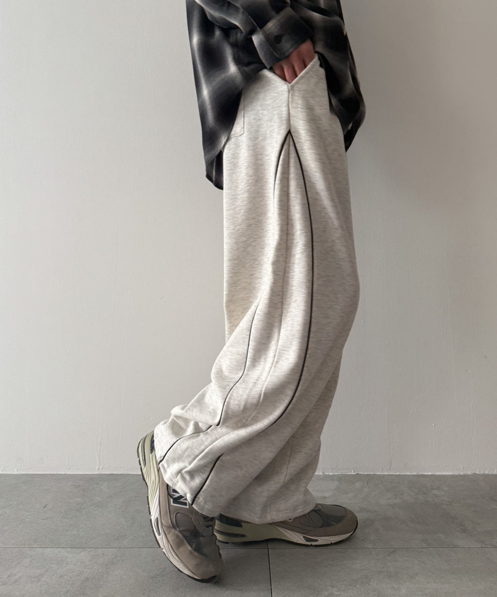 ホワイト モデル：175cm L着用