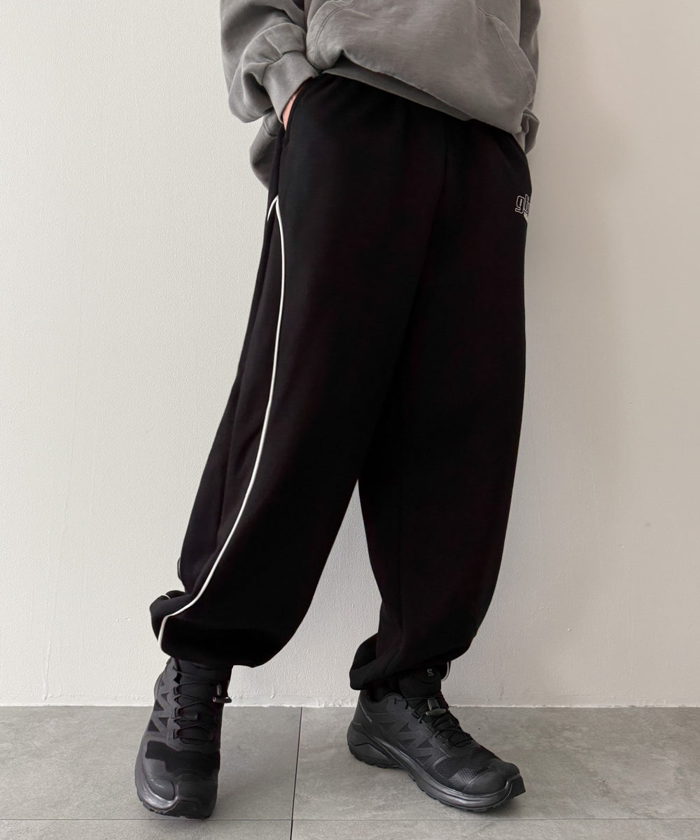 ブラック モデル：175cm L着用