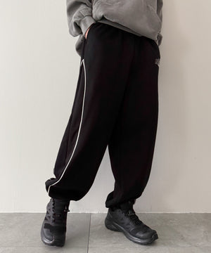 ブラック モデル：175cm L着用