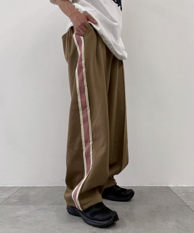 ベージュ モデル：175cm F着用