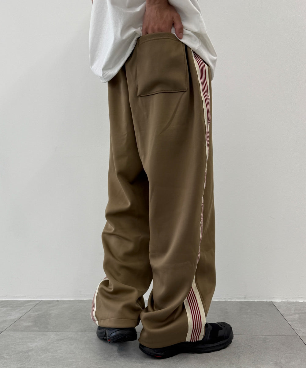 ベージュ モデル：175cm F着用