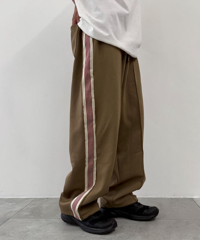 ベージュ モデル：175cm F着用