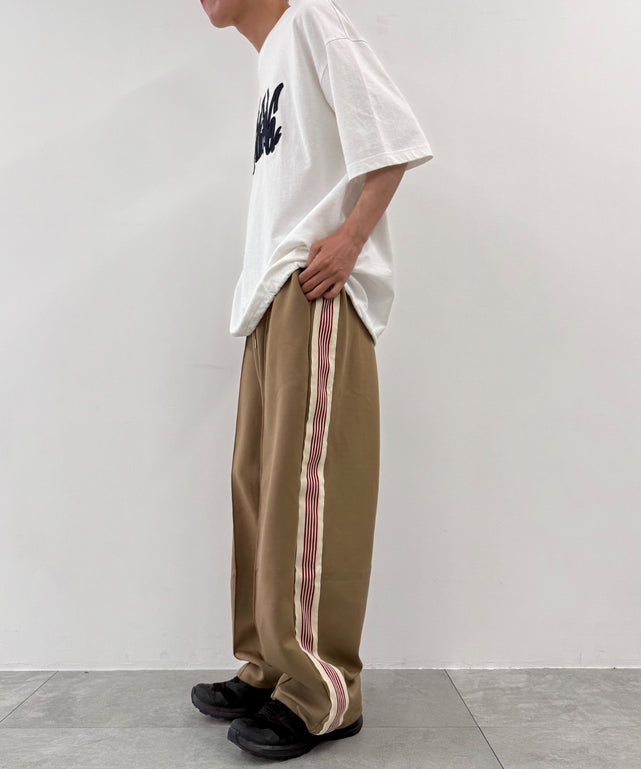 ベージュ モデル：175cm F着用