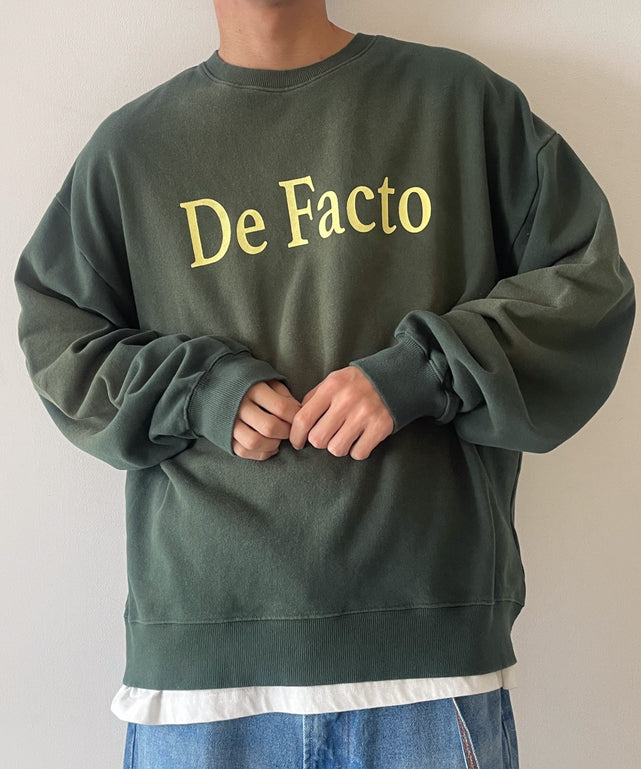 カーキ モデル：175cm L着用