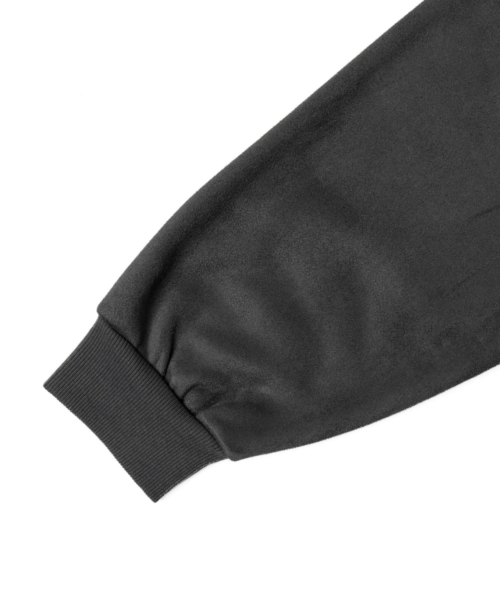 フェイクスウェードロゴプルオーバー