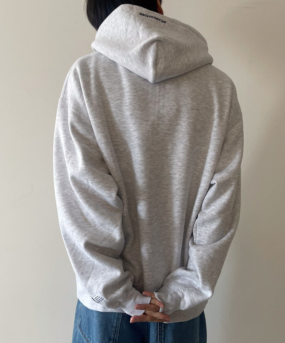 アッシュグレー モデル：175cm L着用