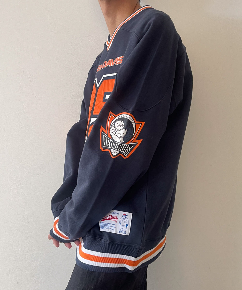 ネイビー モデル：175cm L着用