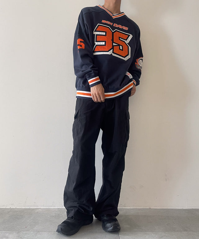 ネイビー モデル：175cm L着用