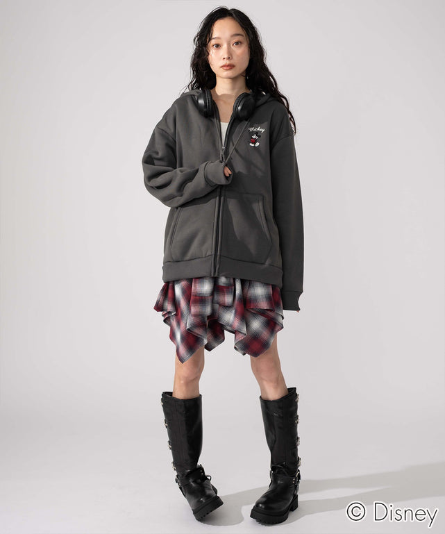 スミクロ モデル：161cm L着用