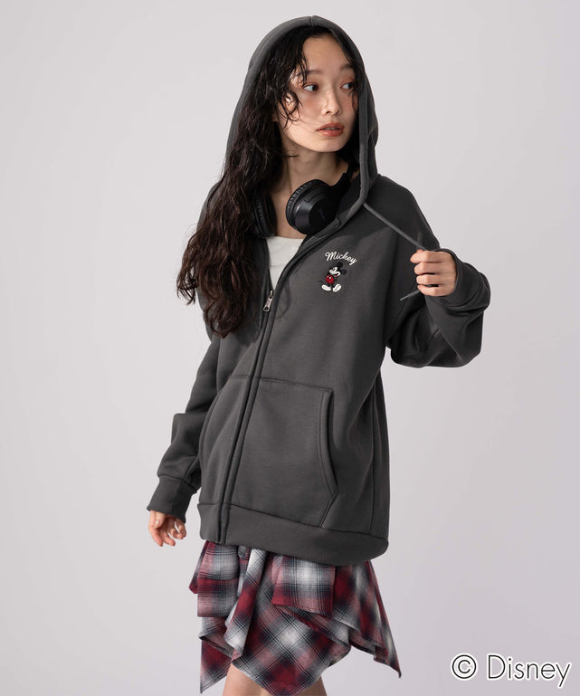 スミクロ モデル：161cm L着用