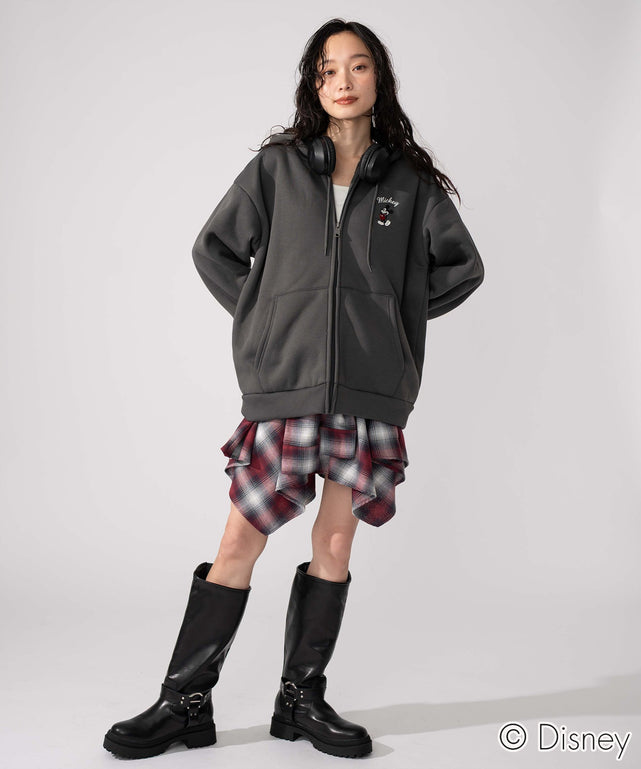 スミクロ モデル：161cm L着用