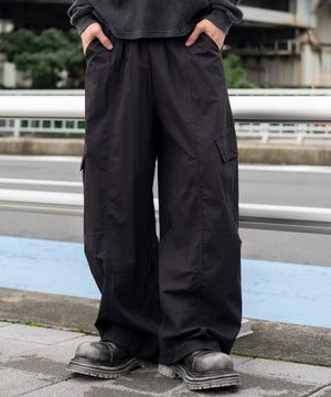 ブラック モデル：182cm L着用