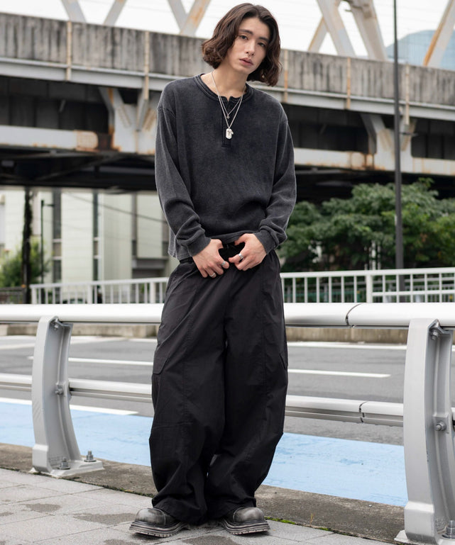 ブラック モデル：182cm L着用