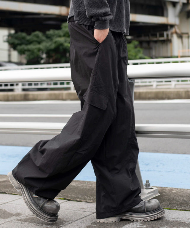 ブラック モデル：182cm L着用