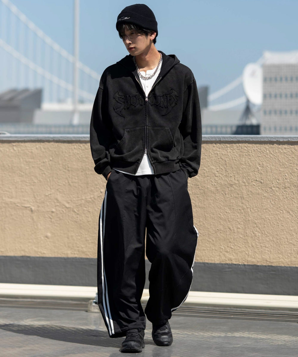 ブラック モデル：180cm L着用