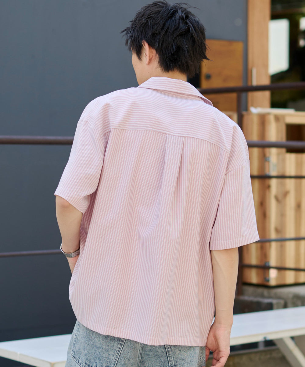 ピンク モデル：181cm L着用