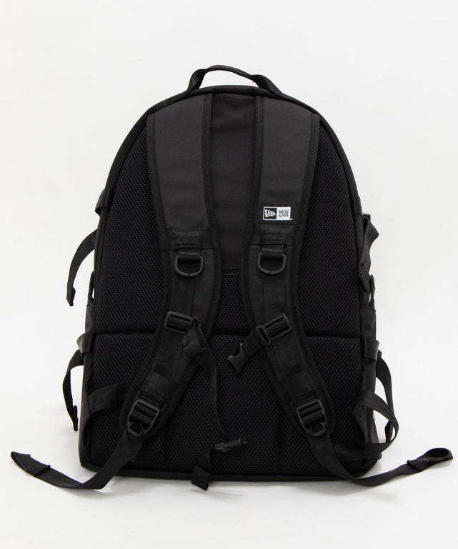 NEWERA　CARRIER　PACK　251