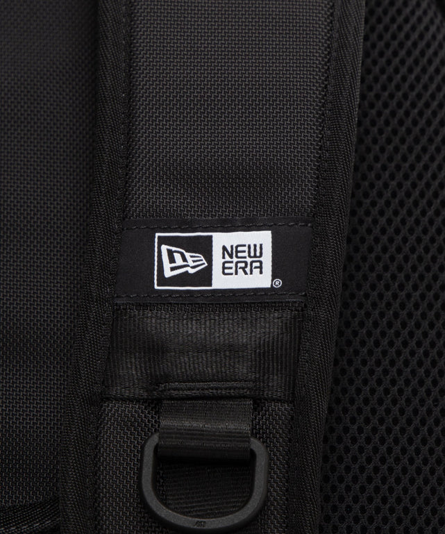 NEWERA　CARRIER　PACK　251