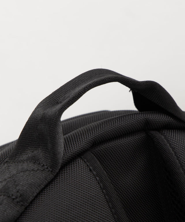 NEWERA　CARRIER　PACK　251