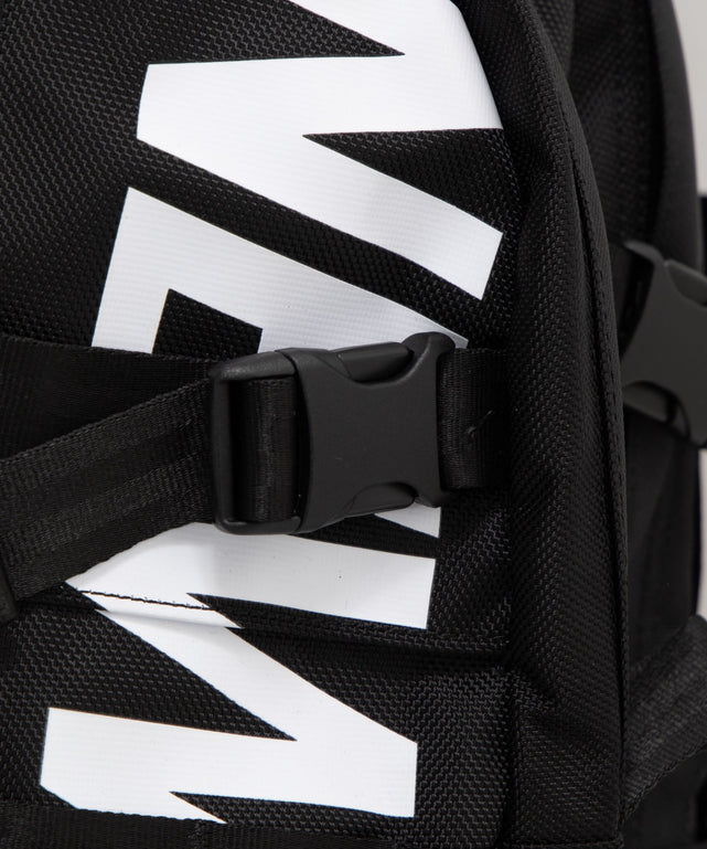 NEWERA　CARRIER　PACK　251