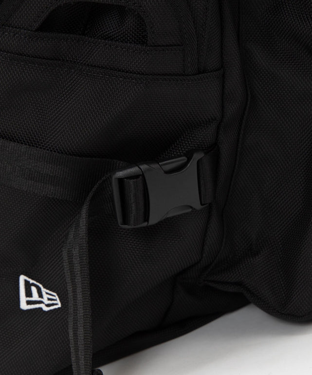 NEWERA　CARRIER　PACK　251