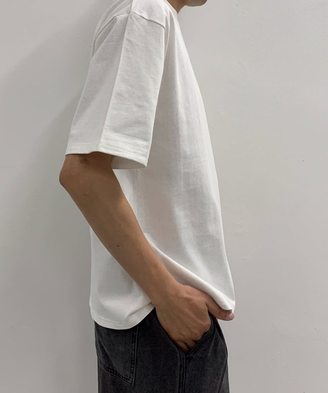 ホワイト　モデル:175cm L着用