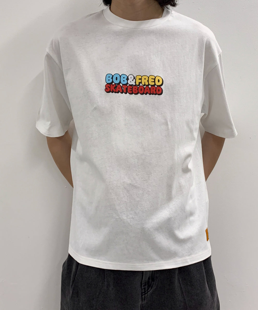 ホワイト　モデル:175cm L着用