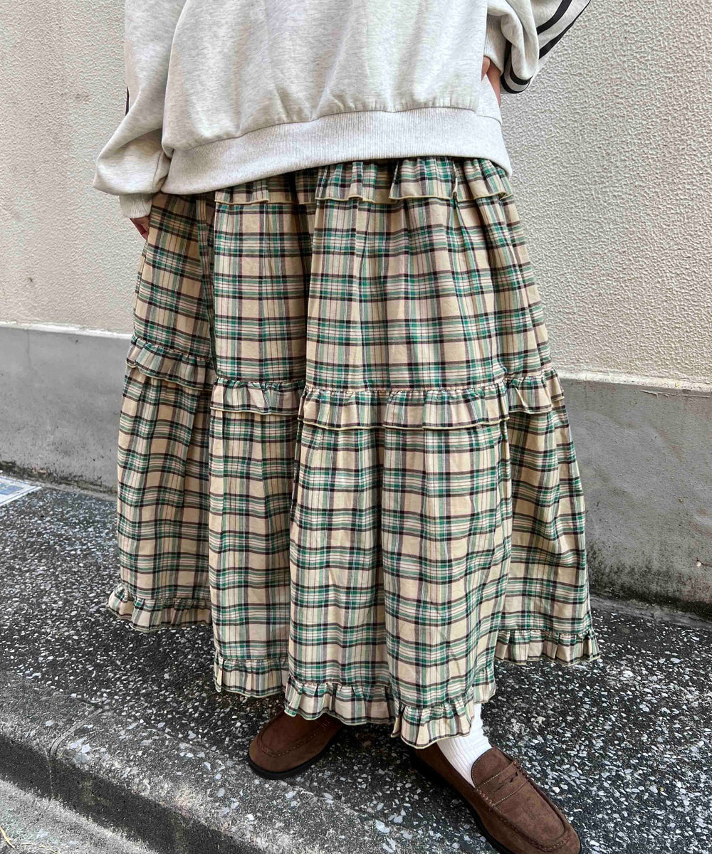 ベージュ モデル：157㎝ F着用