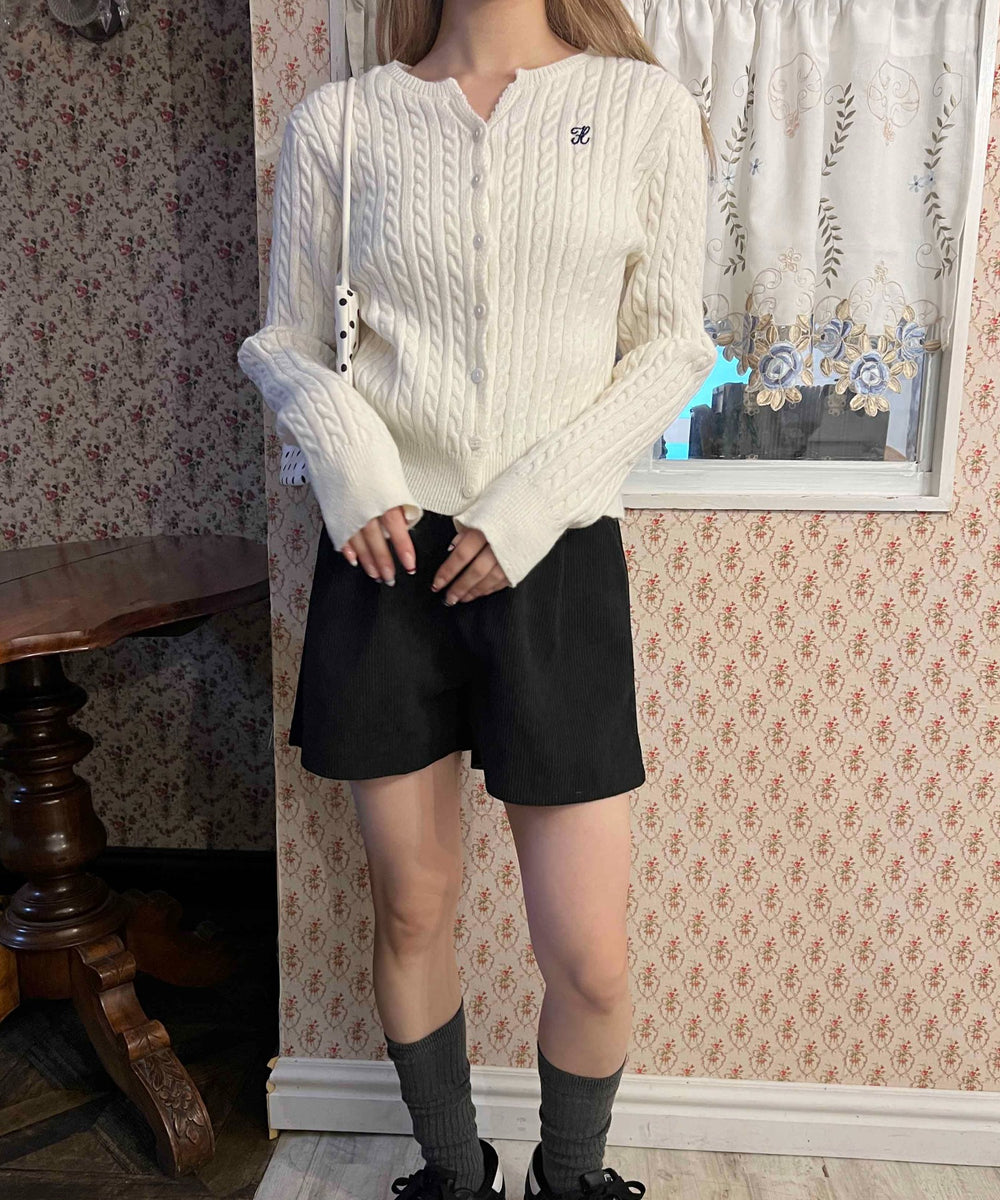 ホワイトアイボリー モデル：160㎝ F着用