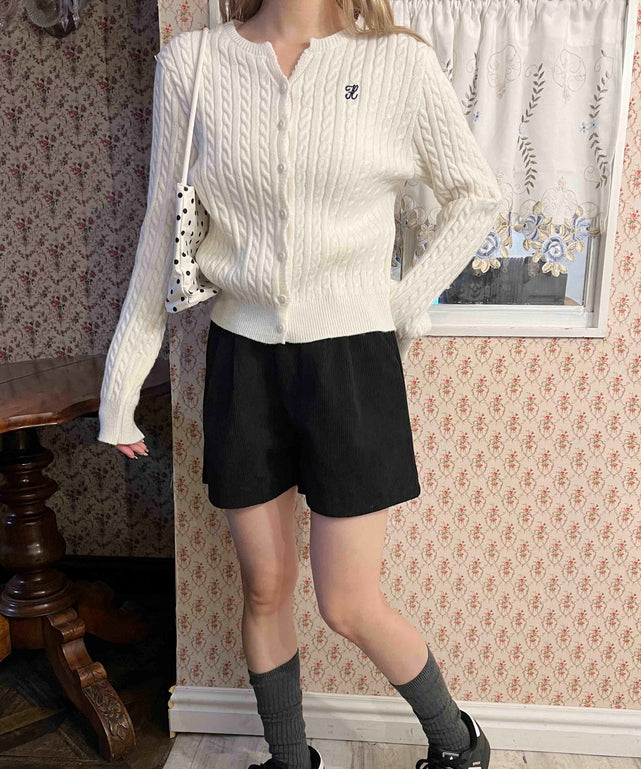 ホワイトアイボリー モデル：160㎝ F着用