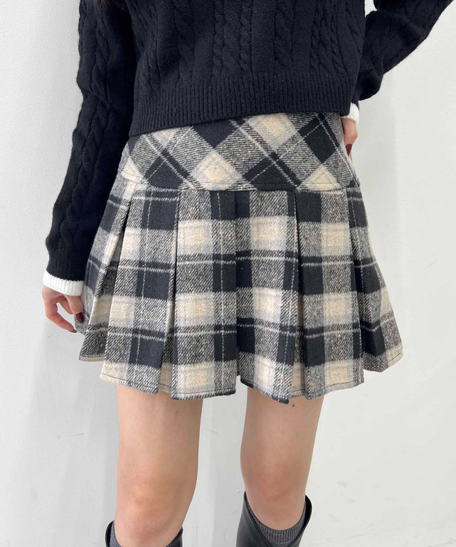 ブラック モデル：160㎝ F着用