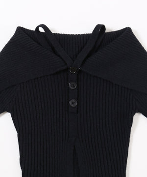 ストラップデザインオフショルニット