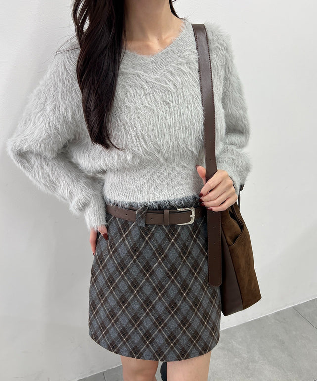 ショートシャギーニット/グレー モデル：157㎝ F着用