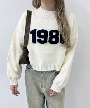 ホワイト モデル：160㎝ F着用