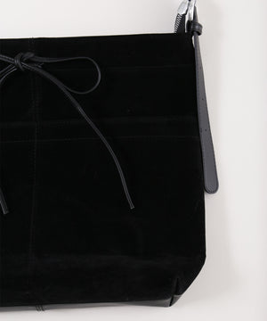 リボンスウェードタッチショルダーバッグ