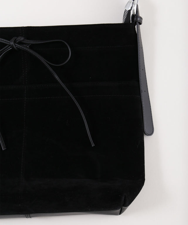 リボンスウェードタッチショルダーバッグ